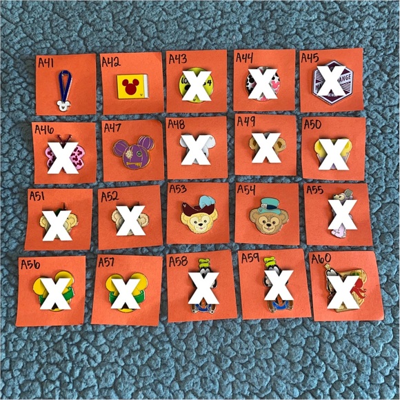 Disney Pins - Picture 3 of 8